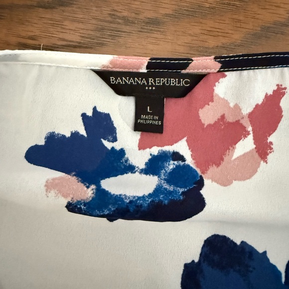 Banana Republic Floral Print Women's Top - Picture 3 of 3